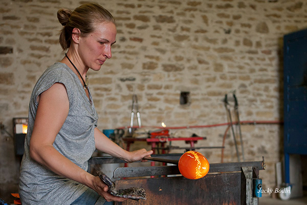 Souffleurs de verre à la verrerie de Bourgenay