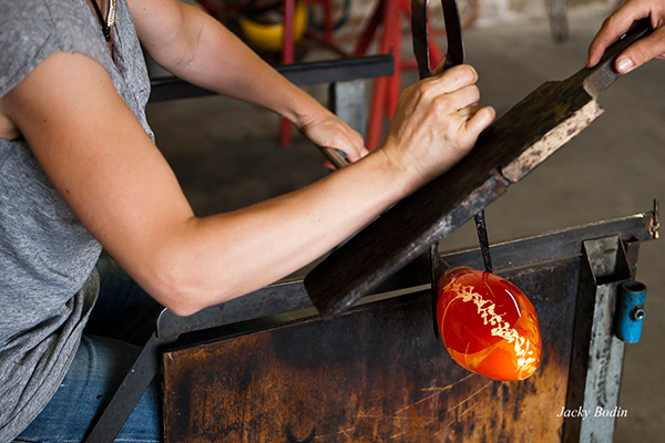 Souffleurs de verre à la verrerie de Bourgenay