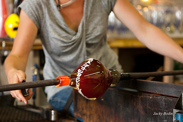 Souffleurs de verre à la verrerie de Bourgenay