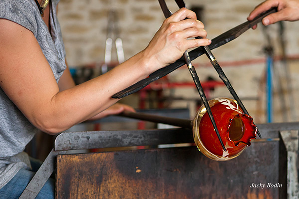 Souffleurs de verre à la verrerie de Bourgenay